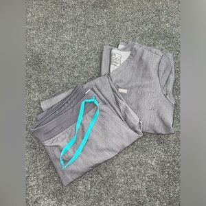 FIGS graphite set Catarina M top and Livingston M/P pants